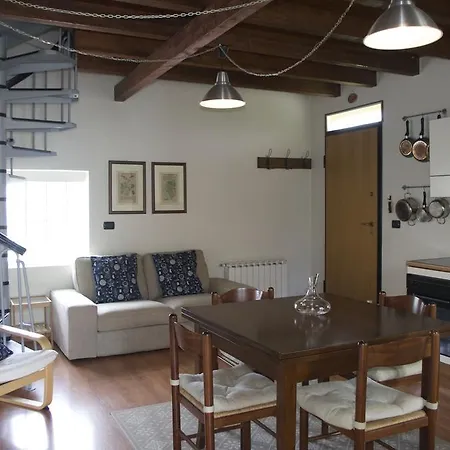 La Casa Gialla *
