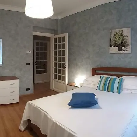 Apartment La Casa Gialla *