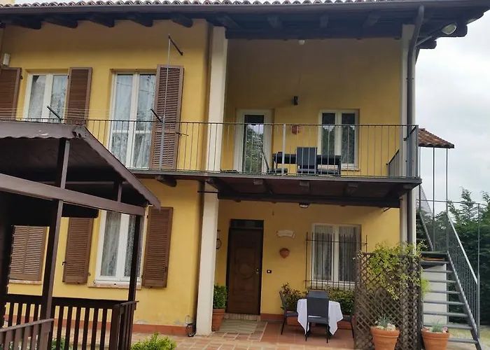 La Casa Gialla * Monforte dʼAlba