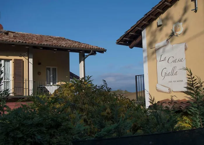 Appartamento La Casa Gialla Monforte dʼAlba